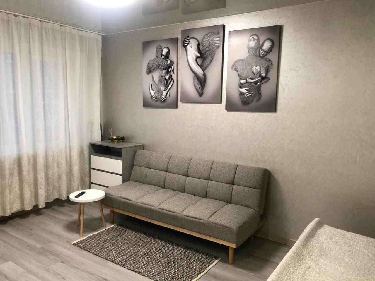 Apartments Апартамент Рабочая 81, Кирова Kirova Dnipro Ngoại thất bức ảnh