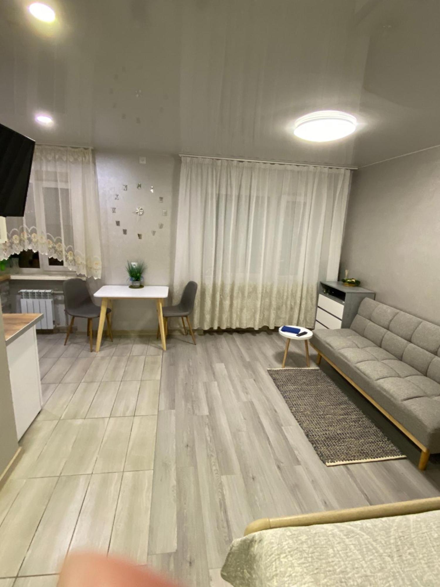 Apartments Апартамент Рабочая 81, Кирова Kirova Dnipro Ngoại thất bức ảnh